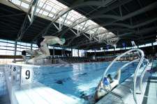 Plongeon dans la piscine olympique